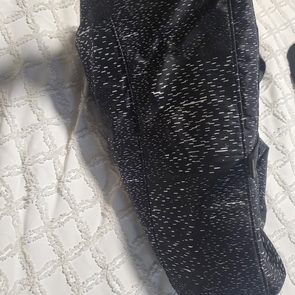 Fabletics shift bag - Picture 4 of 15